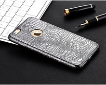 Load image into Gallery viewer, New Luxury 3D Crocodile Snake Print Plating Case For iPhone.