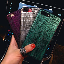 Load image into Gallery viewer, Luxury Retro 3D Crocodile Phone Case For iPhone.