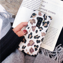 Load image into Gallery viewer, Fashion Leopard Print Silicon Phone Case for Samsung models.