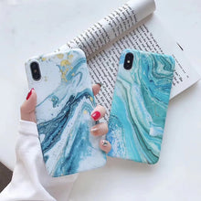Load image into Gallery viewer, Gilt flow color marble mobile phone case for iPhone.